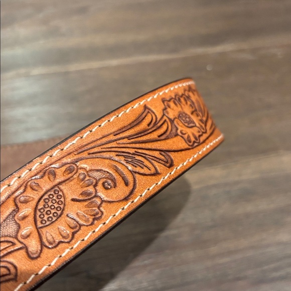Montauk Genuine Leather Tooled Western Rodeo,filigree buckle,single stitch edge - Picture 10 of 11